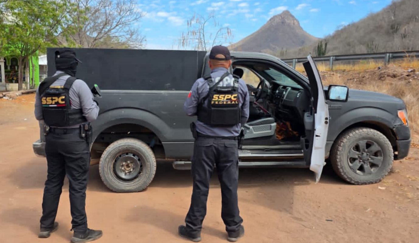 Camioneta asegurada en La Campana