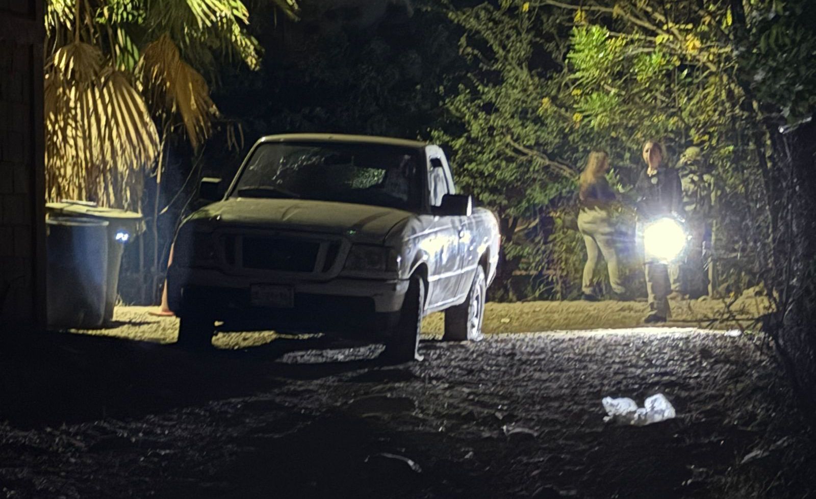 Camioneta baleada en campo El Diez, Culiacán