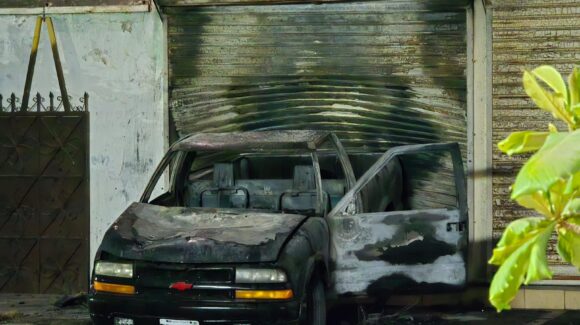 ¡Hay una góndola y una camioneta quemadas! Vandalizan un local y una vivienda en distintos puntos de El Palmito, en Culiacán