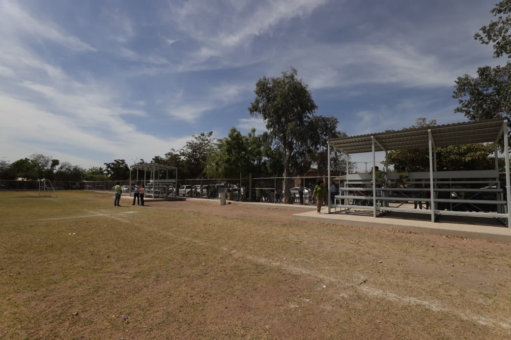 Invierten 2.4 mdp en cancha del Club Gallo Fut