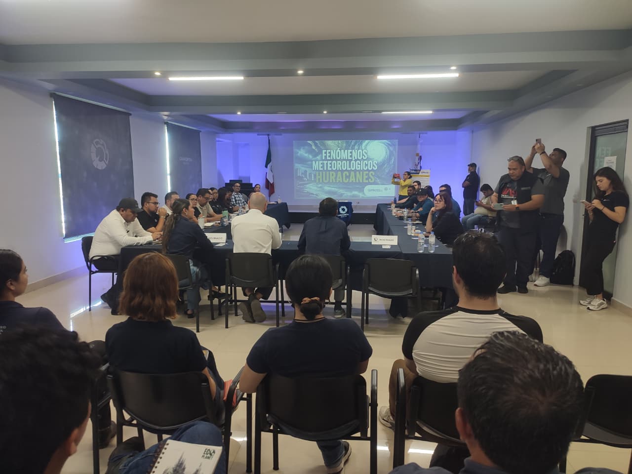 Capacitación para la prevención de huracanes en Mazatlán