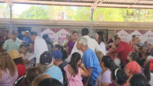 caravana del bienestar a la colonia ruben jaramillo de los mochis asistentes