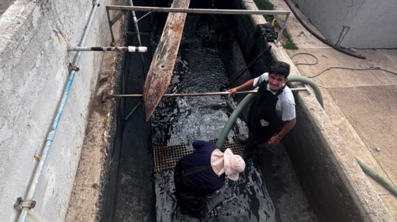 Basura pone en riesgo cárcamos de Mazatlán, Sinaloa; Jumapam intensifica limpieza para evitar fallas en el drenaje
