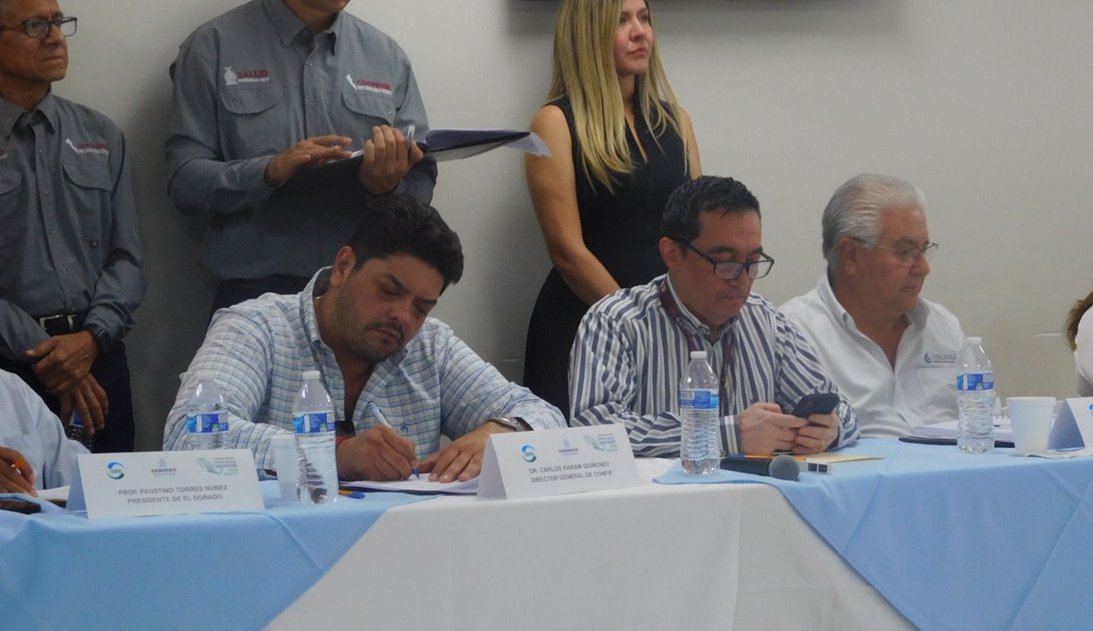 Ceapas y Coepriss firman convenio para garantizar calidad del agua de uso doméstico