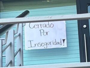 Negocio de Mazatlán cerrado por inseguridad