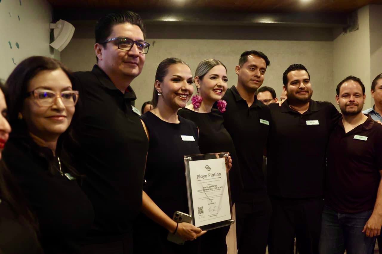 Entregan certificación para playas de Mazatlán