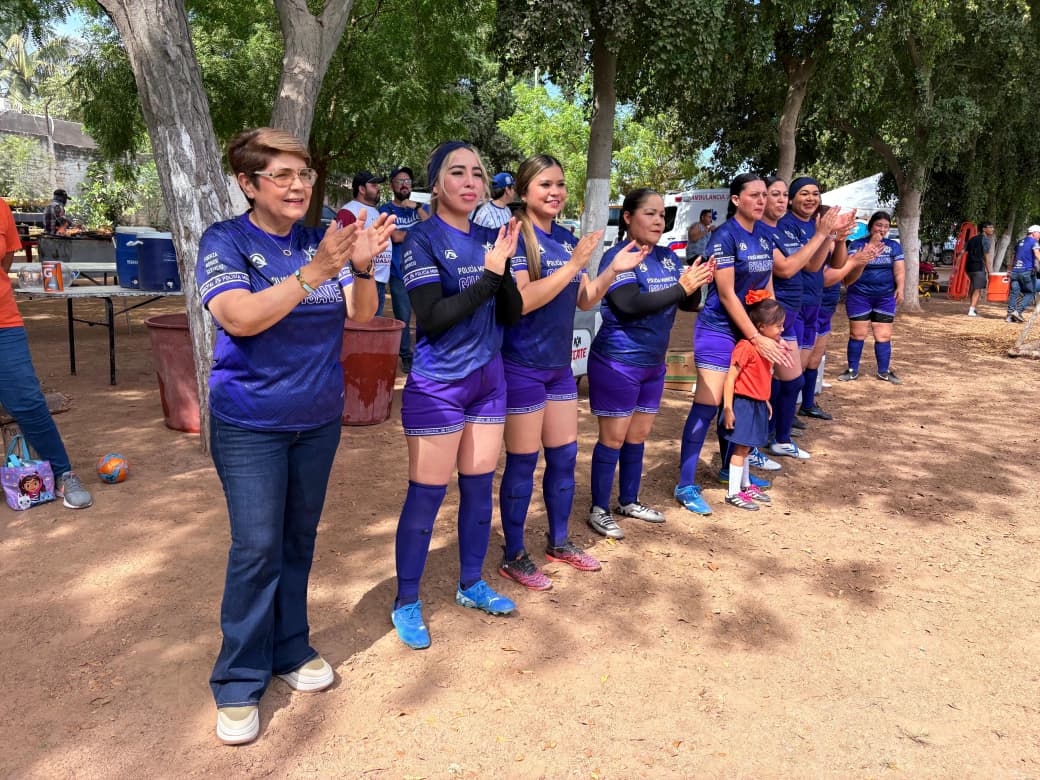 Inauguran en El Chaleco el torneo de futbol Mujeres que Protegen Sinaloa