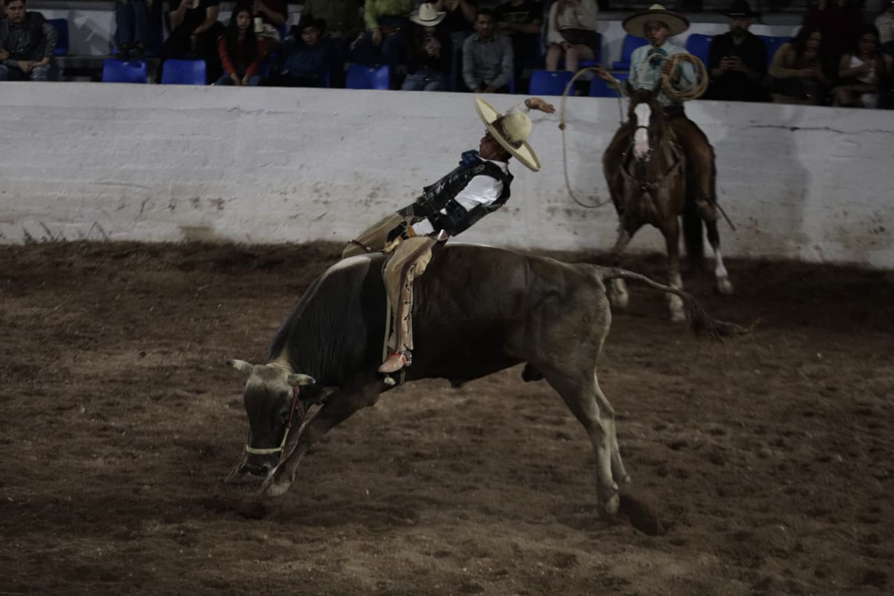 Charreada universitaria en Guasave, Sin.