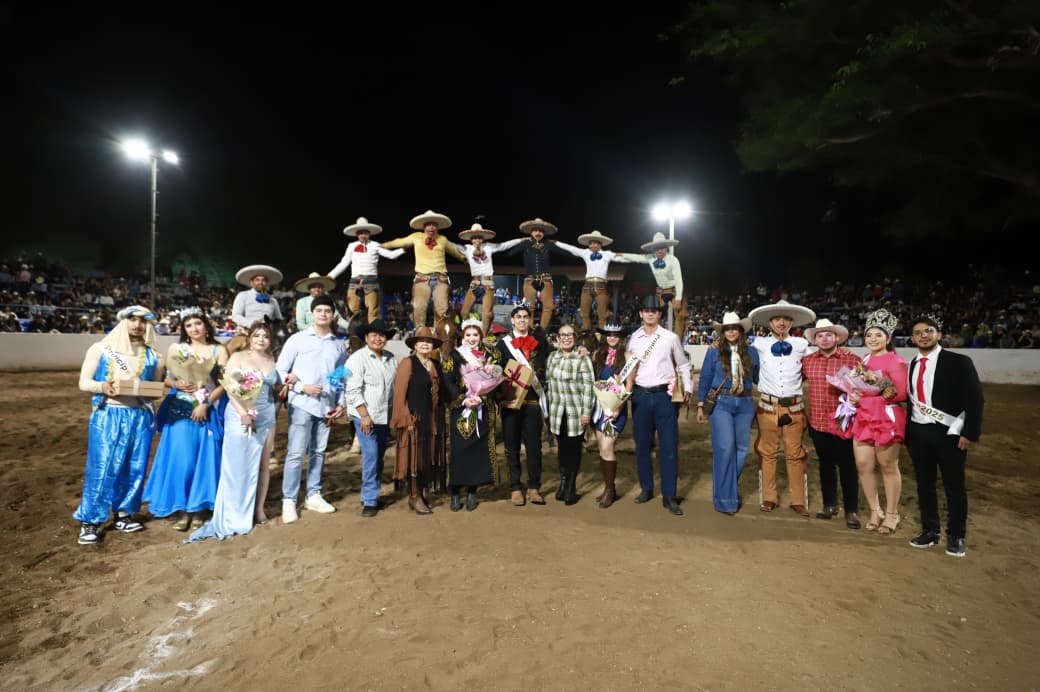 Charreada universitaria en Guasave, Sin.