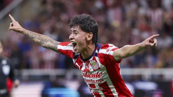 Chivas firma una noche épica y elimina a Tigres rumbo a semifinales del Clausura 2026