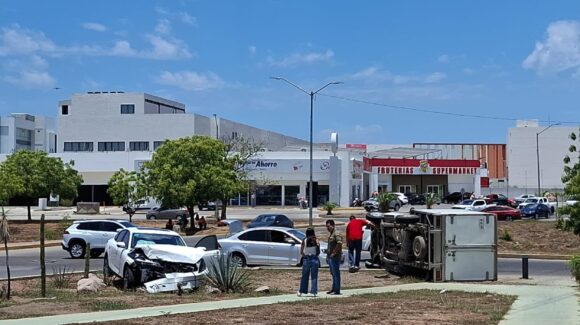 Accidente vial deja a un hombre lesionado al norte de Mazatlán, Sinaloa