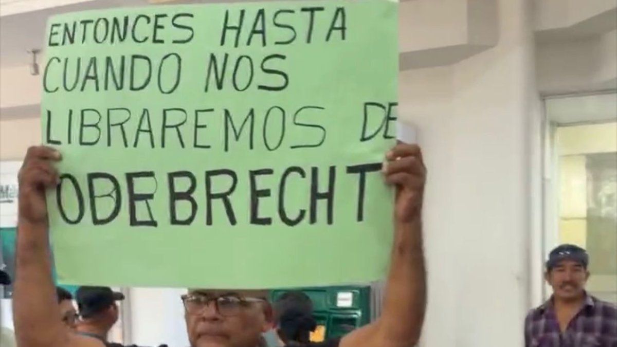 ciudadanos se manifiesta contra la cfe en mazatlan sin