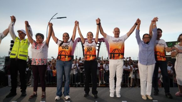 Claudia Sheinbaum inaugura puente Nichupté para agilizar la movilidad en Cancún, Quintana Roo
