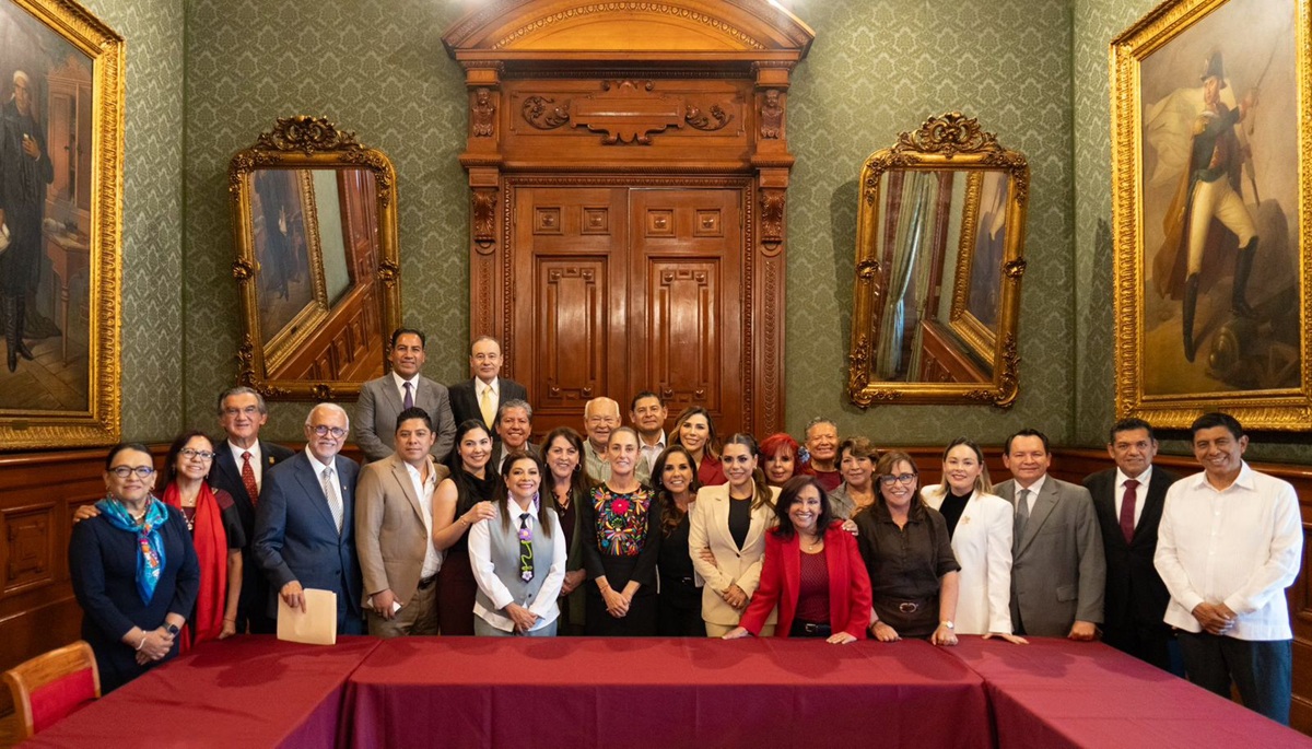 Claudia Sheinbaum se reúne con gobernadores inscritos en programa IMSS Bienestar
