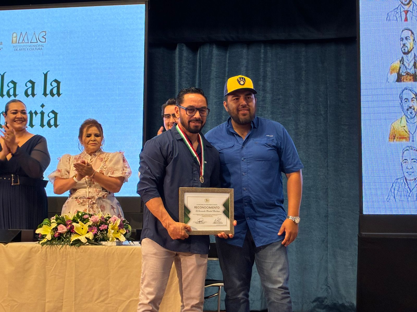 Club Juvenil de Ayuda AC entrega reconocimientos a ocho ahomenses con trayectoria