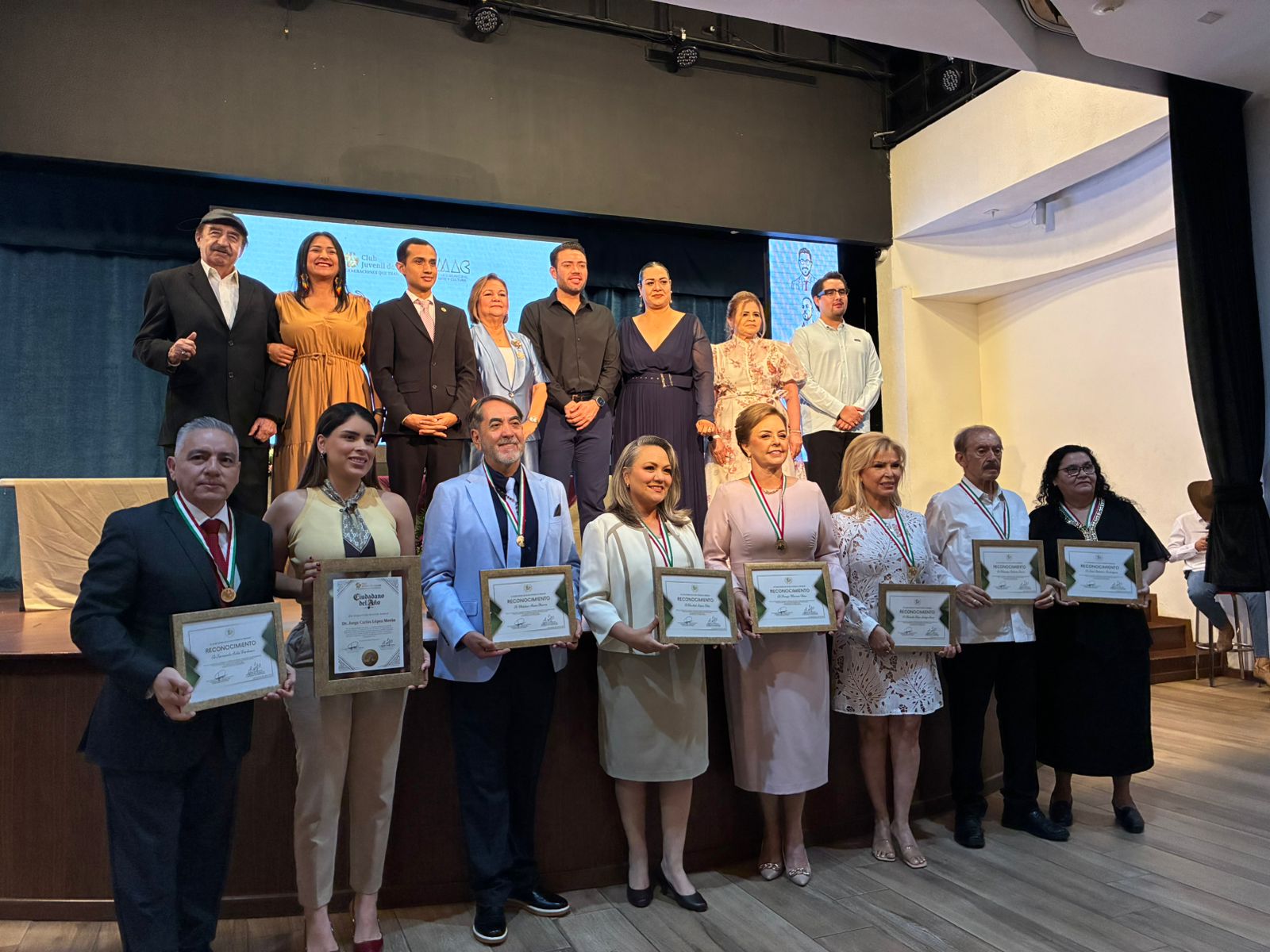 Club Juvenil de Ayuda AC entrega reconocimientos a ocho ahomenses con trayectoria