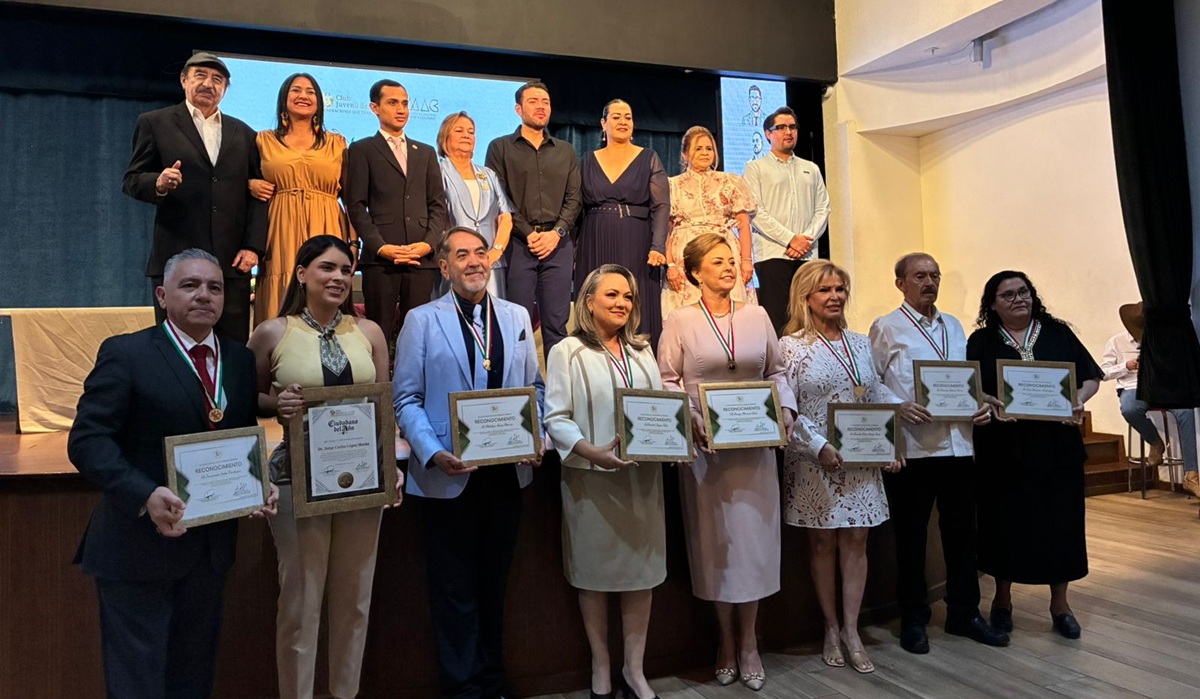 Club Juvenil de Ayuda AC entrega reconocimientos a ocho ahomenses con trayectoria