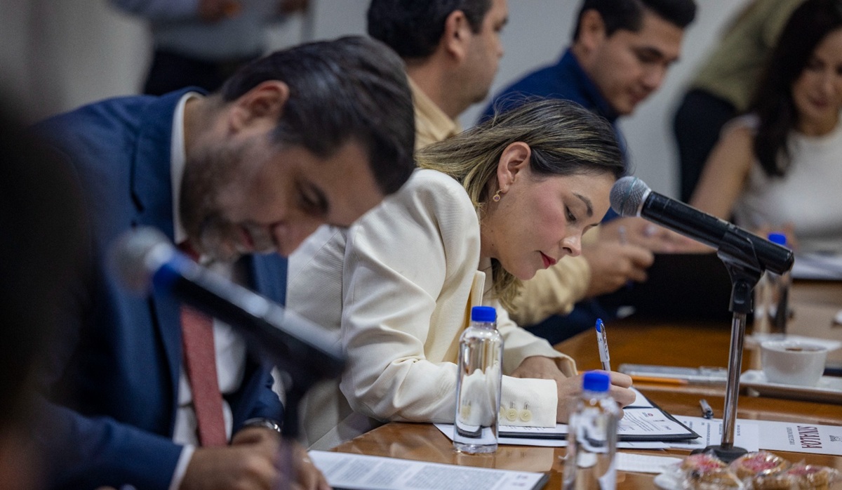 Gobierno de Sinaloa y CMIC firman convenio de colaboración
