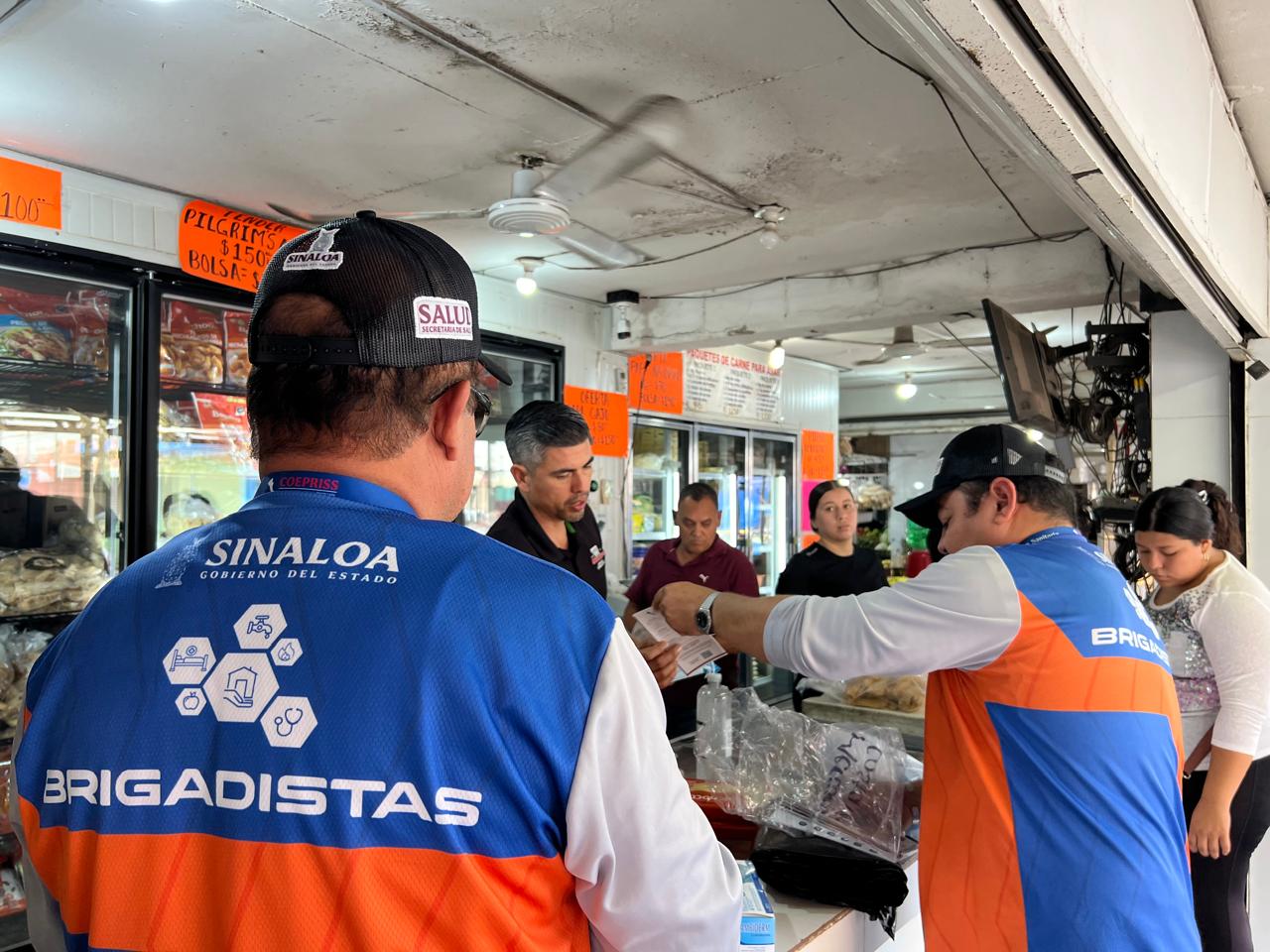 Coepriss realiza jornada de vigilancia en mercados de Sinaloa
