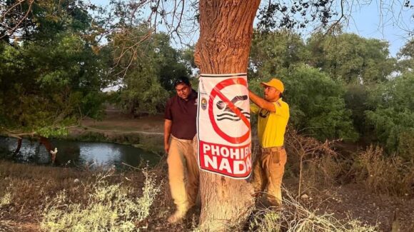 Colocan señalamientos preventivos en el río Sinaloa tras tragedias de menores ahogados en Guasave, Sinaloa