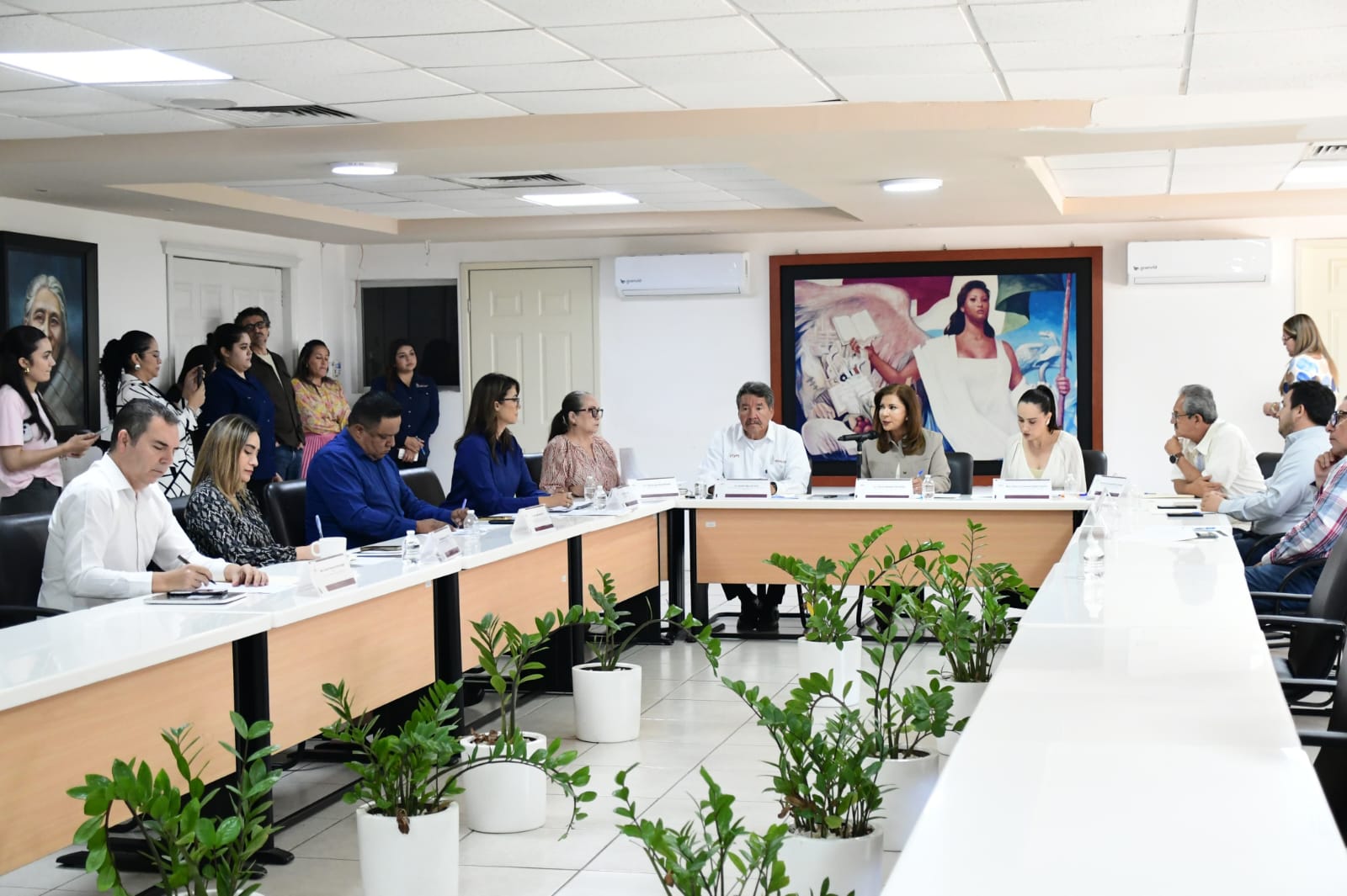 Comité Estatal Operativo del Programa aprueba los proveedores para la entrega de uniformes escolares