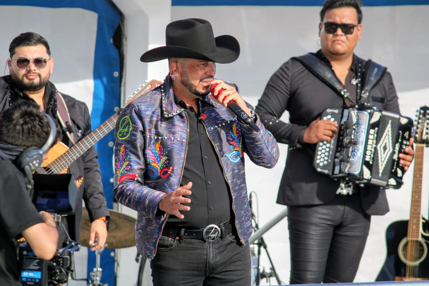 Concierto en el mar de Luis Ángel El Flaco en Mazatlán