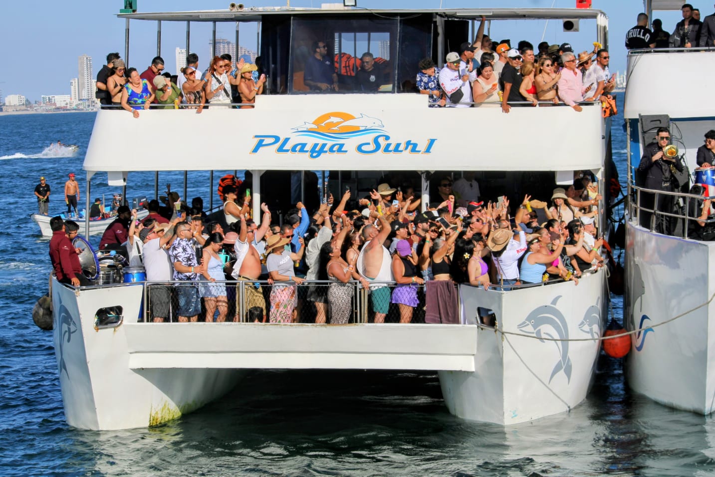 Concierto en el mar de Luis Ángel El Flaco en Mazatlán