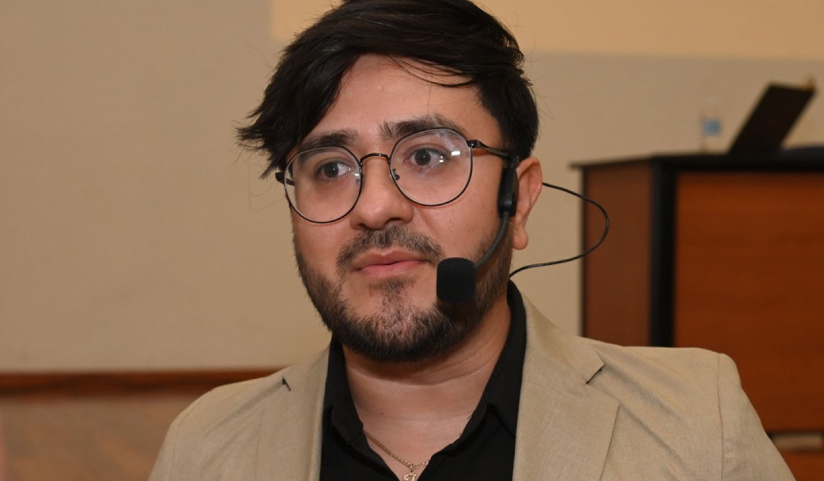 Conferencia "Inspírate y crea con Instagram y TikTok" en la UAS