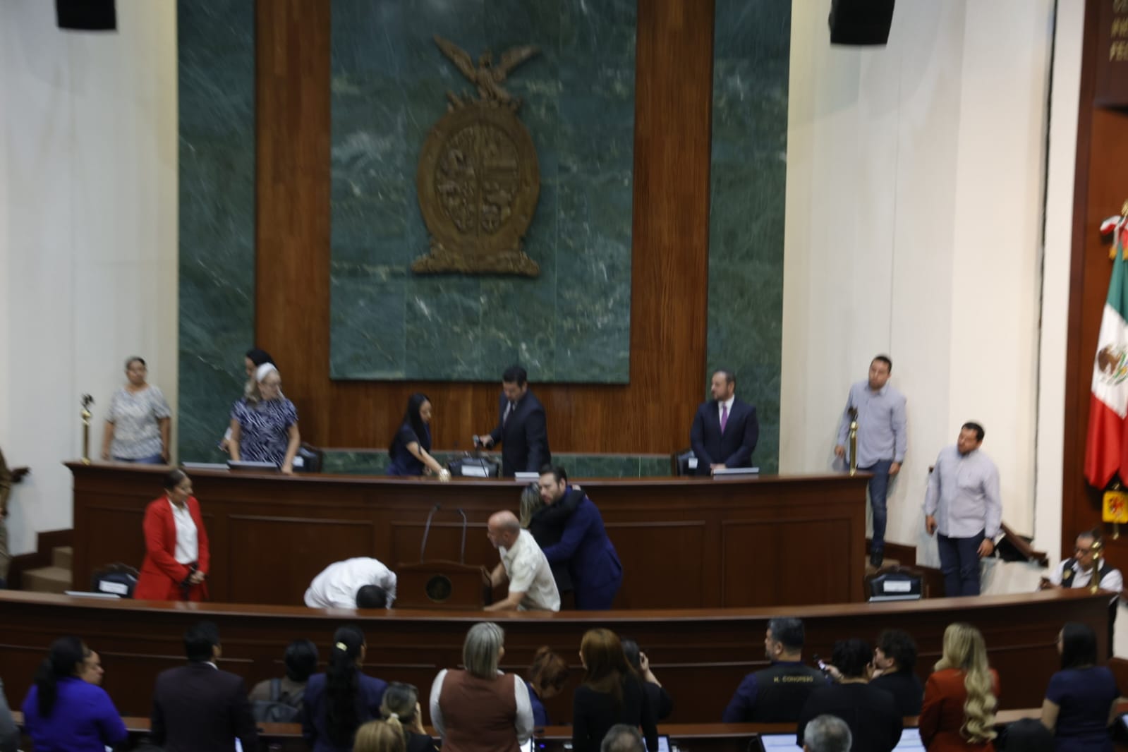 Congreso de Sinaloa toma protesta a Yeraldine Bonilla como gobernadora interina de Sinaloa
