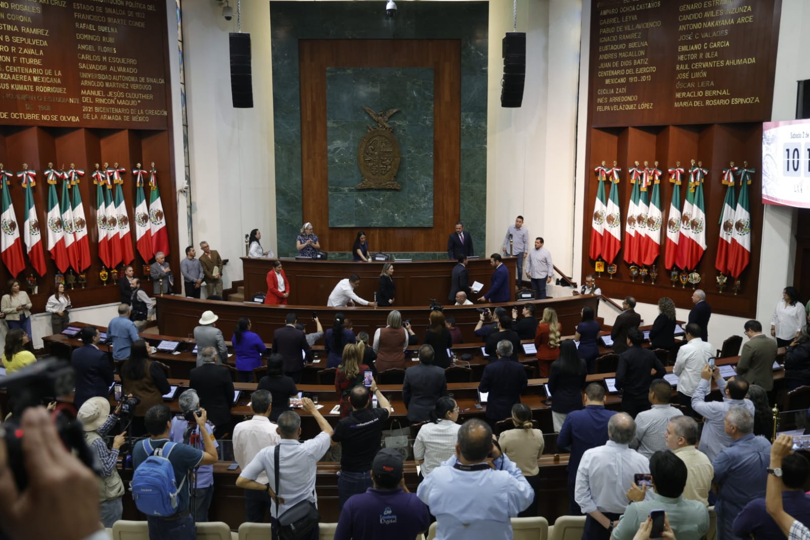 Congreso de Sinaloa toma protesta a Yeraldine Bonilla como gobernadora interina de Sinaloa