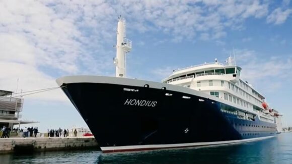 Reportan 3 muertes hasta el momento: Brote de hantavirus mantiene en cuarentena a pasajeros de crucero en Cabo Verde