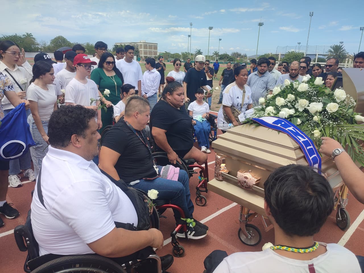 Despiden desde la pista a Trini Serrano, medallista que dejó huella en el deporte adaptado