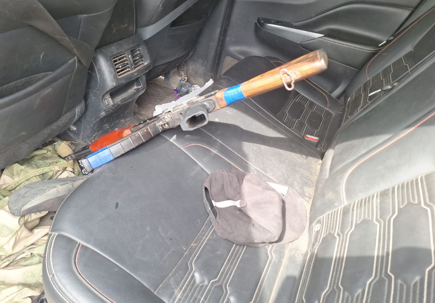Aseguramiento de fusil AK-47 tras operativo en Escuinapa