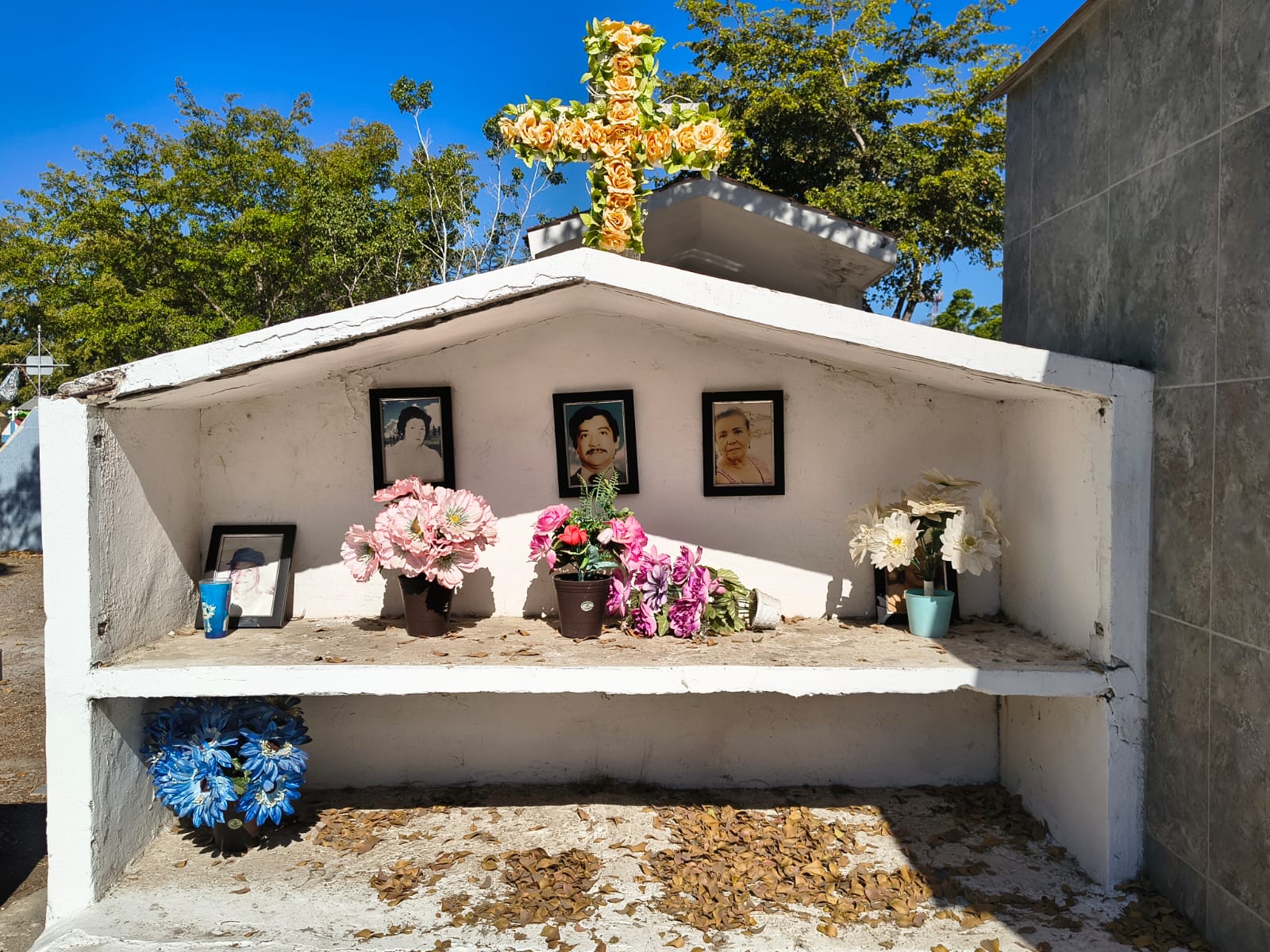 Día de las Madres en panteones de Mazatlán