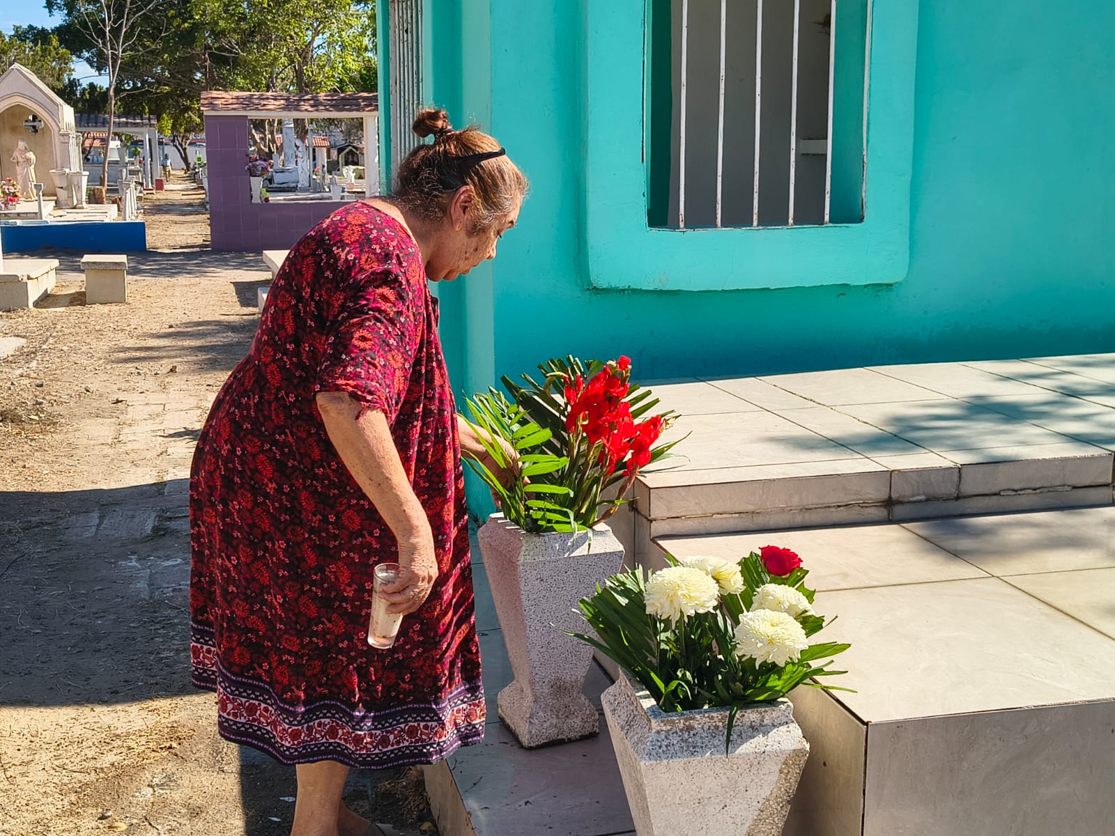 Día de las Madres en panteones de Mazatlán
