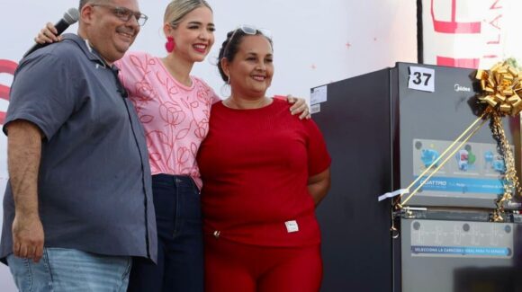 Música, regalos y emoción; más de 700 mamás celebran su día en Pradera Dorada con gran fiesta del Gobierno de Mazatlán, Sinaloa