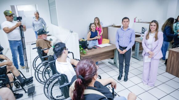 Ayuntamiento de Culiacán, Sinaloa, mejora la calidad de vida de 26 personas con la entrega de sillas de ruedas