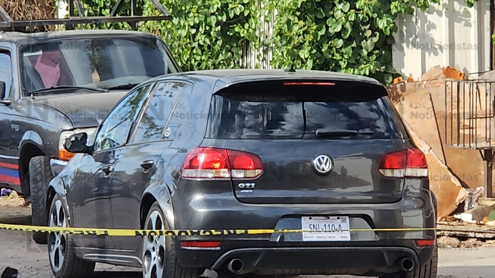Ejecutan a dos hombres a bordo de un vehículo en El Palmito de Culiacán