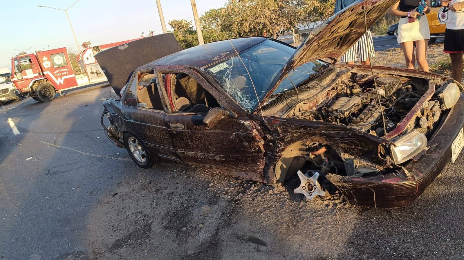 Dos lesionados en accidente sobre la México 15, en Mazatlán