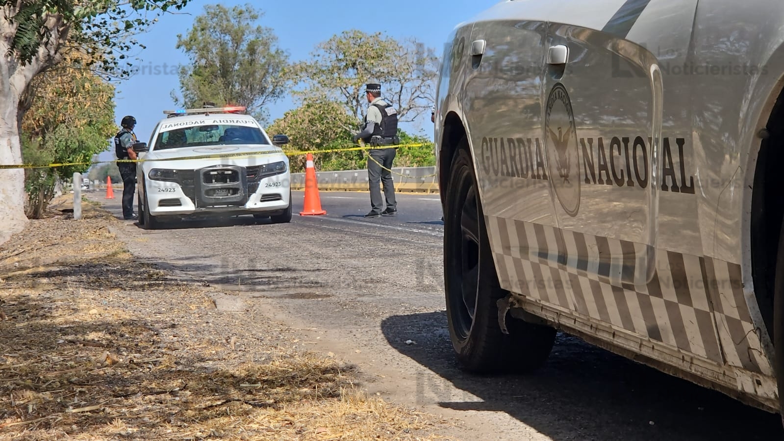 Ejecutado a balazos y con un mensaje en cartulina, hallan a un hombre en La Costera de Culiacán, Sinaloa