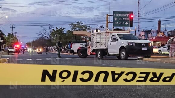 Ejecutan a balazos a un hombre a bordo de una camioneta frente al Centro de Ciencias en Culiacán