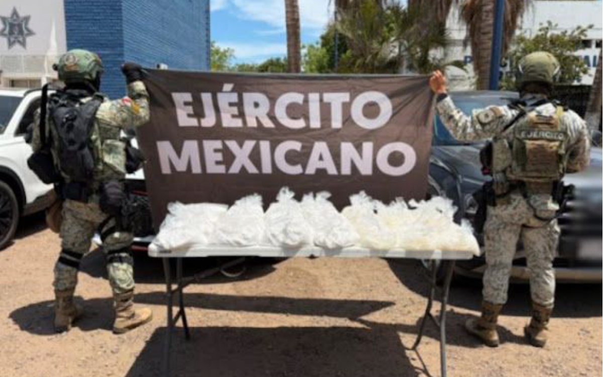 Ejército presenta drogas decomisadas, en Culiacán