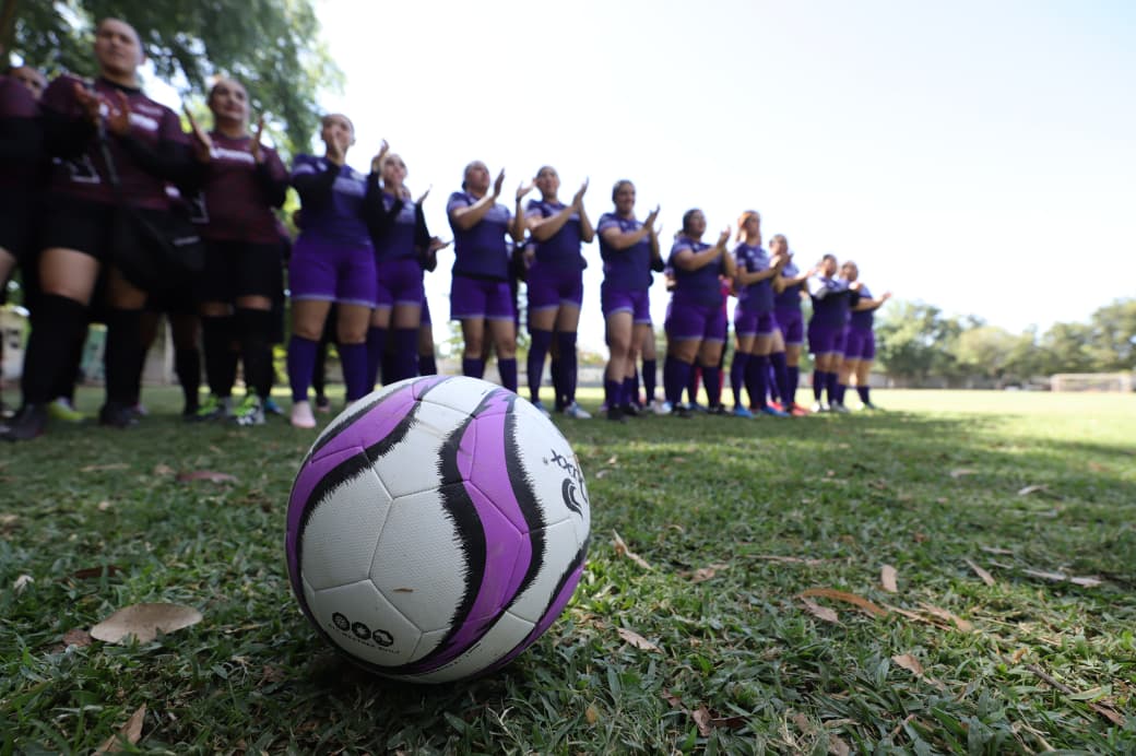 Inauguran en El Chaleco el torneo de futbol Mujeres que Protegen Sinaloa