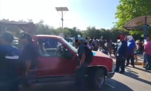 Empleados de Maz Industrial bloquean accesos en Mazatlán
