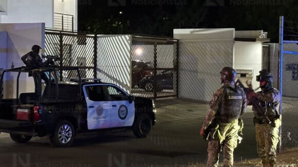 Se desata enfrentamiento entre militares y delincuentes en Riberas de Tamazula, Culiacán; reportan heridos