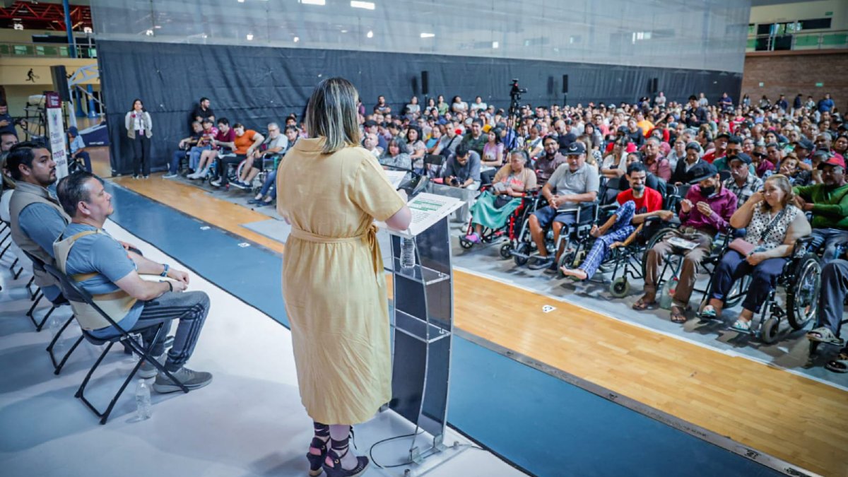 entrega de tarjetas pension de las personas con discapacidad en culiacan evento