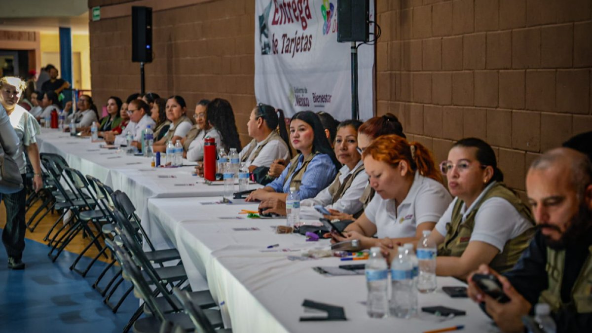 entrega de tarjetas pension de las personas con discapacidad en culiacan trabajadores