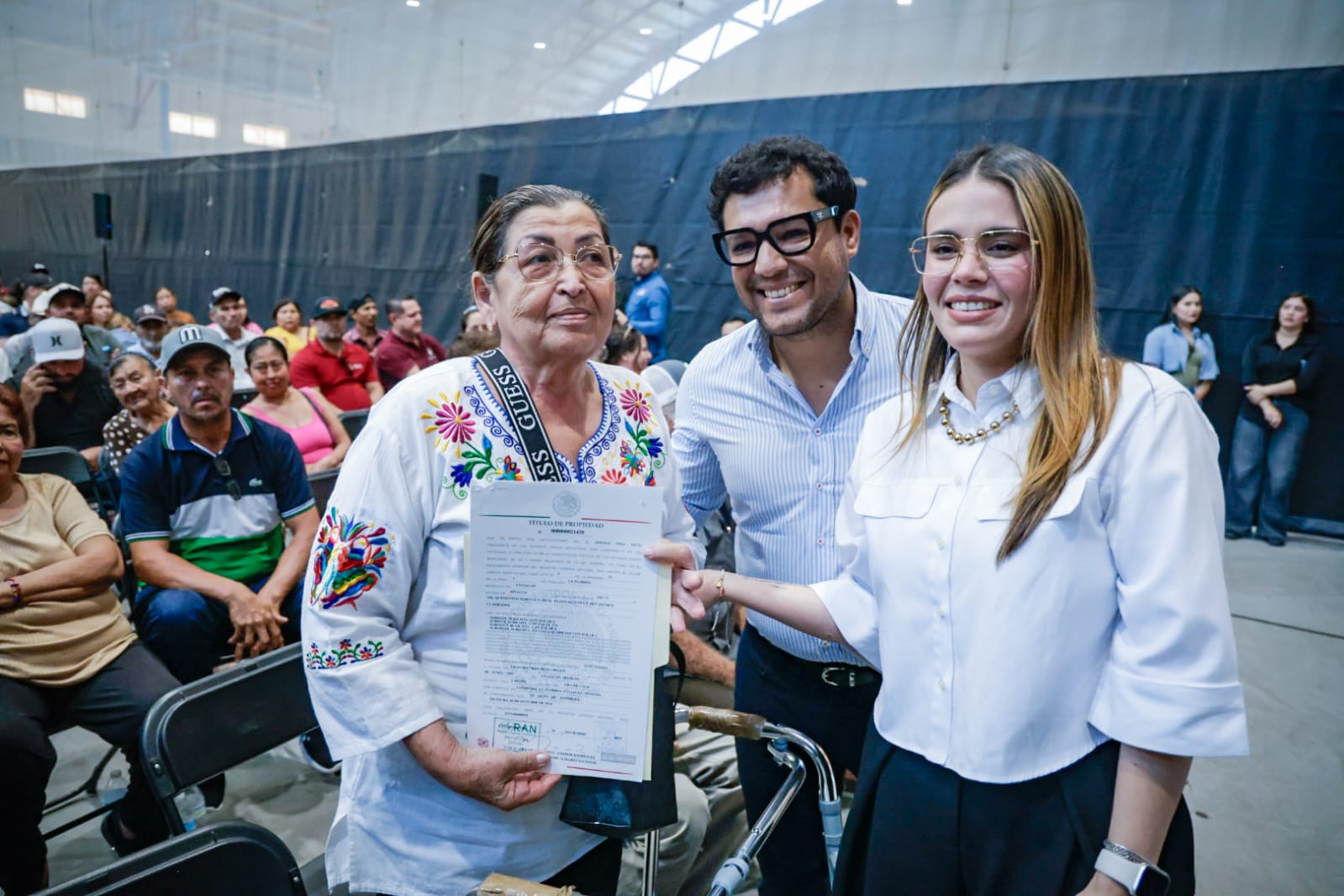 Entrega de títulos de propiedad en Culiacán