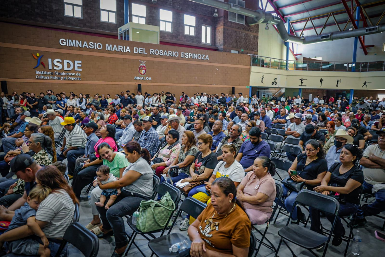 Entrega de títulos de propiedad en Culiacán