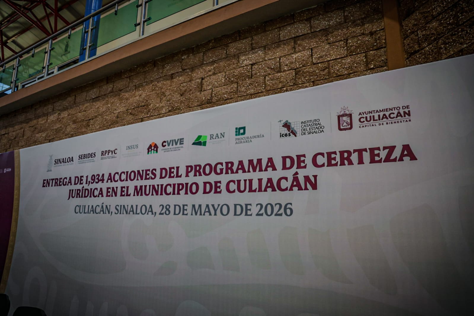 Entrega de títulos de propiedad en Culiacán